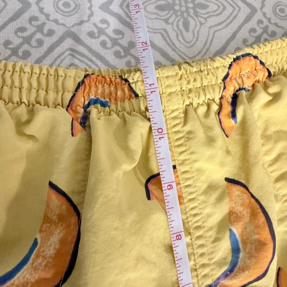 Patagonia Mens Medium Baggies Shorts Yellow Melon Print Swim Trunks STY57021SP20